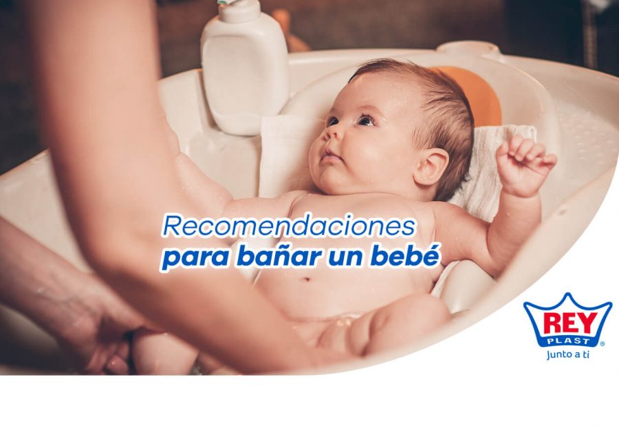 Recomendaciones para bañar un bebé